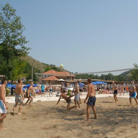 Eko Selo Kostunici Ξενοδοχείο Εξωτερικό φωτογραφία