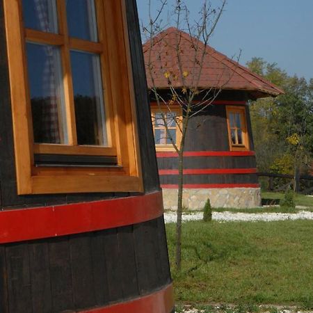 Eko Selo Kostunici Ξενοδοχείο Εξωτερικό φωτογραφία