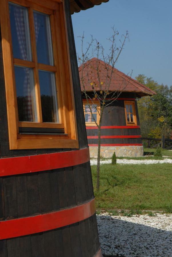 Eko Selo Kostunici Ξενοδοχείο Εξωτερικό φωτογραφία